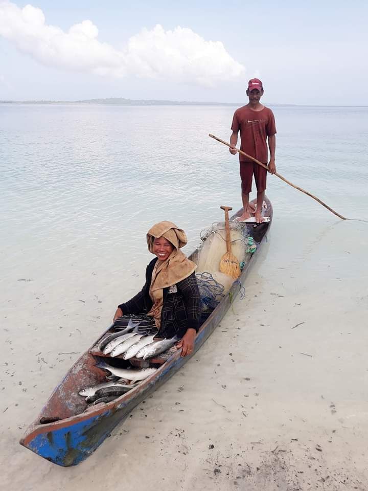 Suami istri nelayan, lokasi Danau Sole Seram Timur, Maluku (dokpri)