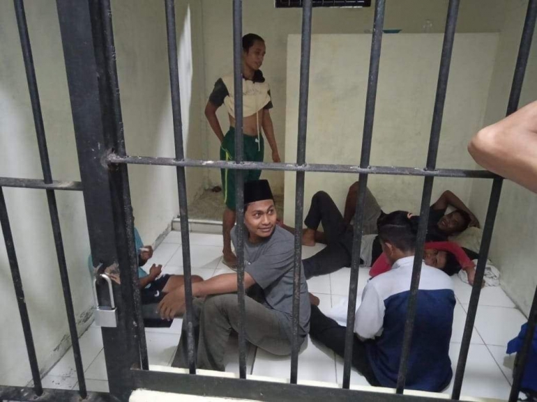 7 pemuda desa Koititi dalam sel tahanan Polsek saketa