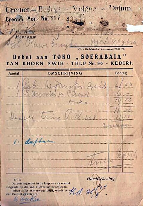 Nota pembelian buku pada 1951 dari toko Soerabaia di Kediri (Dokpri)