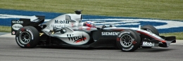 Kimi Raikkonen di McLaren Mercedes MP4/20 2005 | http://home.wxs.nl/-aijdome/hokkinen.htm