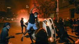Kerusuhan unjuk rasa kematian George Floyd di Amerika Serikat (AP Photo/Evan Vucci) 