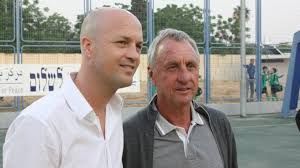 Jordi dan Johan Cruyff (Sumber Gambar: maccabi-tlv.co.il)