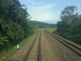 Rel kereta api di Bumi Ayu, Jawa Tengah yang dilewati kereta Bung Karno di tengah malam antara tanggal 3 dan 4 Januari 1946 | Dok. Joseph Asdar