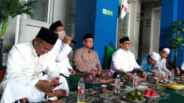 Foto bersama KH. Agus Salim dalam acara Silaturrahmi dan Halal Bihalal NU Bekasi | dokpri
