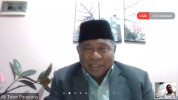 Dr. H. M. Ali Taher Parasong (pada acara Halal Bi Halal Warga Lamakera), dok. WAG.