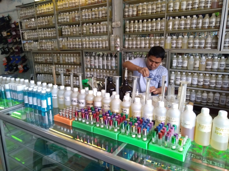 Salah satu Gerai parfum di kota Semarang | dokpri