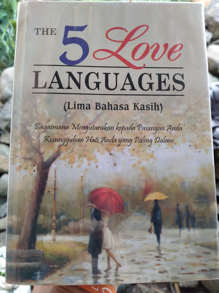 Buku Lima Bahasa Kasih, foto: dokpri
