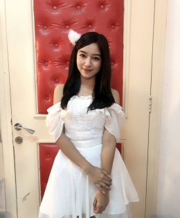 Cindy ketika memakai kostum ala JKT48. (TWITTER.COM/CINDYH_JKT48)