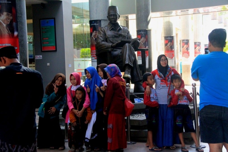 Ziarah ke Makam Bung Karno