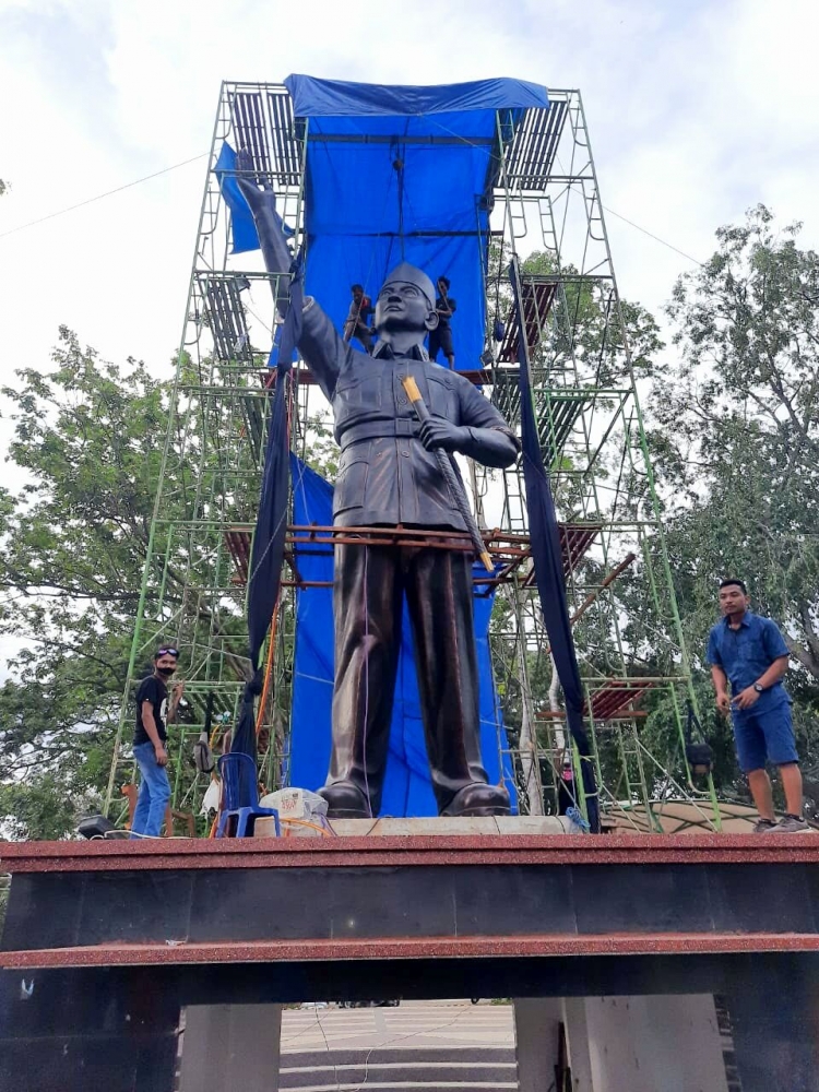 Patung Sukarno di Taman GOR Palu. Doc Ulli