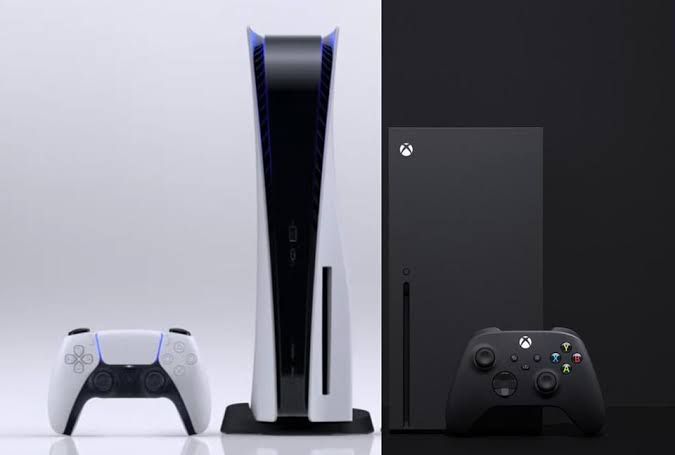 PS5 dan Xbox Series X. Sumber: forbes.com