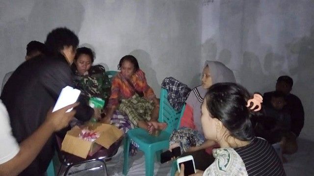 Lokasi pengungsian korban banjir Bantaeng di Kantor Pimpinan Daerah Muhammadiyah (12/06/20).