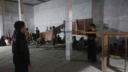 Lokasi pengungsian korban banjir Bantaeng di Kantor Pimpinan Daerah Muhammadiyah (12/06/20).