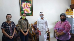 Inisiator FPSSPB dari kiri ke kanan Jentina Yulyanti, Puspa Dewi, Jeanne Selvya saat diterima oleh Sekdis Kemdikbud Prop Bali  | Dok. pribadi