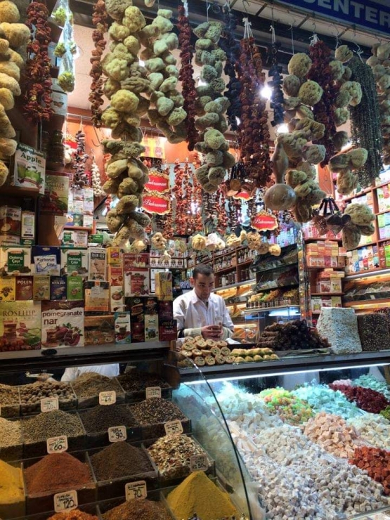 Spice Bazaar Istanbul adalah salah satu tempat mencoba Turkish Delight (Dokumentasi Pribadi)