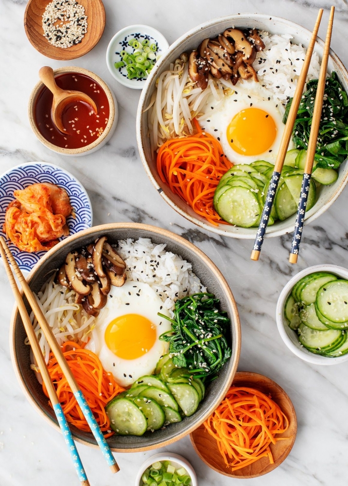 Bibimbap, nasi campur ala Korea (sumber: loveandlemons.com)