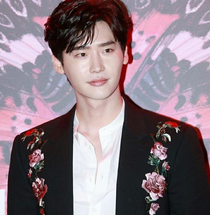 7 Drakor Populer Lee Jong-suk, Ada yang Sedang Tayang di Indosiar. (Sumber : IG @jongsuk0206).