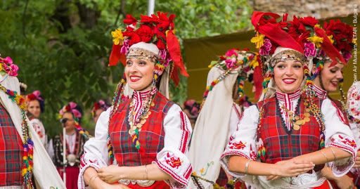 Wanita-wanita Bulgaria (Sumber: Creative Tourism Network)