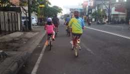 Sejumlah pesepeda melintas di Jalan Kaliurang, Sleman, DIY pada Selasa (23/6/2020) pagi (dok. pri).