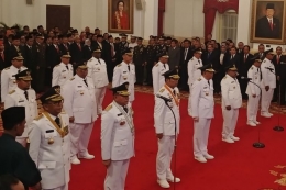 Presiden Joko Widodo resmi melantik 9 gubernur dan wakil gubernur hasil pilkada serentak 2018 di Istana Negara, Jakarta. (Sumber: Kompas.com/Ihsanuddin)