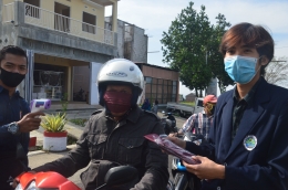 Dokumentasi pembagian masker di Desa Langlang | dokpri