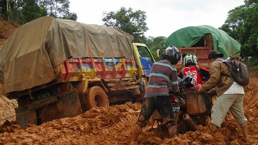 Saling tolong menolong ( dok pri )