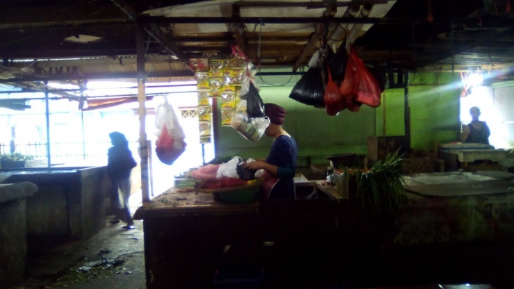 Illustrasi pedagang sayuran di Pasar Sayur Pramuka Jakarta (Dokumentasi Pribadi)