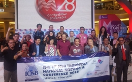 Foto: Pengurus ICSB Indonesia dan kordinator daerah di Jakarta tahun 2018 Bersama Bapak Hermawan Kartajaya, bersama Penulis Andi Nur Bau Massepe