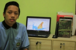 Dicky Setiawan, mahasiswa KKN UM 2020 yang mengerjakan pembaruan peta administrasi dan pembuatan peta potensi wisata Desa Senggreng/dokpri