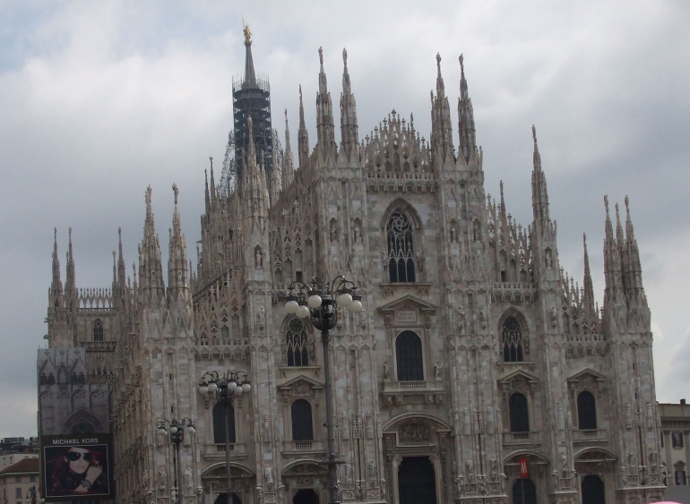 Milan Cathedral (Sumber: Koleksi Pribadi)