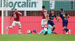 Proses terjadinya gol pertama Milan oleh Ante Rebic. | foto: Getty Images/Pier Marco Taccavia via DetikSports