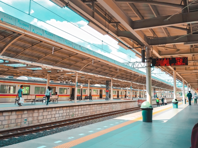 Wajah baru stasiun Jatinegara, Jakarta (Dokumentasi Pribadi)