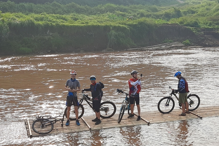 Cycling adventure. (sumber: Akun FB@bobbytjhiayadi)