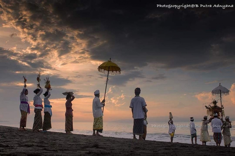 Karya Fotografi Gustra