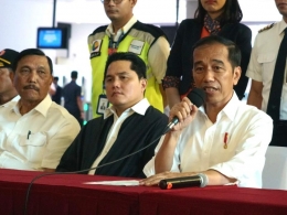 Menko Marves Luhut Binsar Panjaitan, Menteri BUMN Erick Thohir, dan Presiden Joko Widodo (netralnews.com).