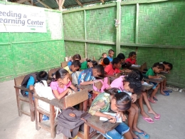 Suasana belajar di ruang belajar Yayasan Tangan Pengharapan Kasih, Tanakapu | dok. Ibu Rensi