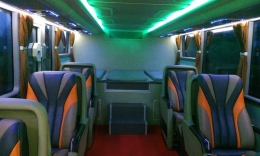 Penampakan konfigurasi kursi pada dek bawah bus tingkat PO Efisiensi. Foto: kaskus.co.id