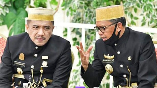 Nurdin Abdullah (kanan) bersama Hatta Rahman (kiri) di perayaan Hari Jadi Maros yang ke-61 tahun (04/07/20).