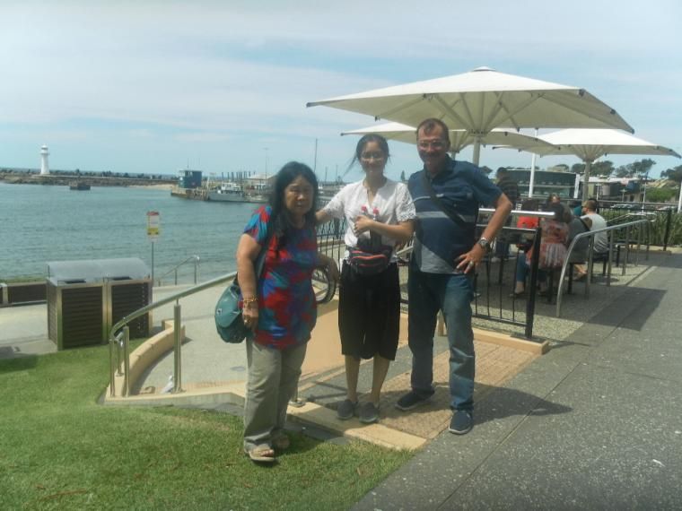 ket.foto : bersama Kompasianer Rudy Geron bersama istri sewaktu berkunjung ke wollongong/dok. pribadi