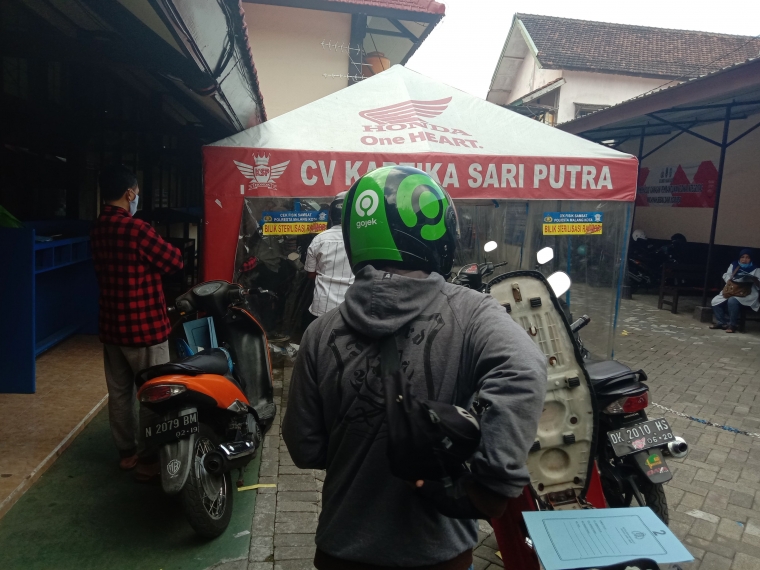 Antrean cek fisik - Dokumen Pribadi