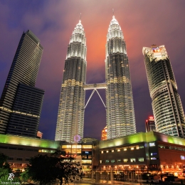 Petronas Twin Towers, KL. Sumber: Koleksi pribadi