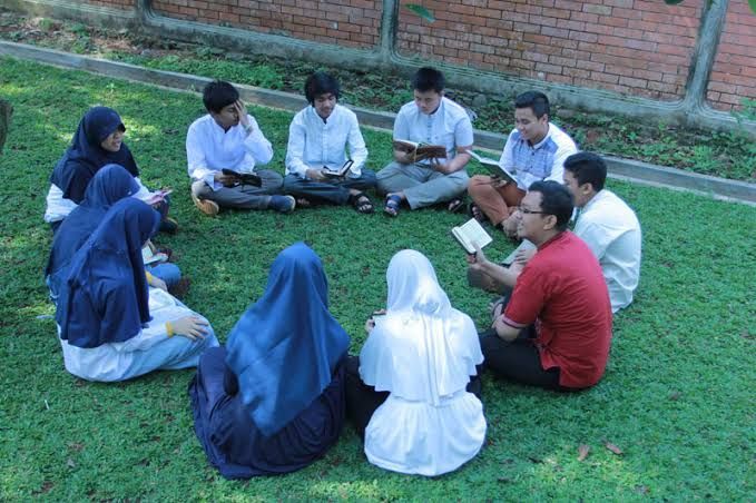 Memahami Peran Pendidikan Islam Terhadap Akhlak Remaja (friedberger-burgfest.de)