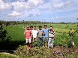 Di Pematang Sawah di Lombok Utara | Sumber: Dokumentasi Pribadi