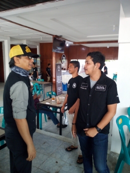 Teuku Irwan Djohan, anggota DPR Aceh turut hadir di kantini TB KOFFIE (doc Pribadi)