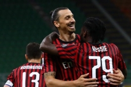 AC Milan bisa comeback karena gol pembangkit asa dari penalti Ibrahimovic. Gambar: AFP/GETTY IMAGES/MARCO LUZZANI via Kompas