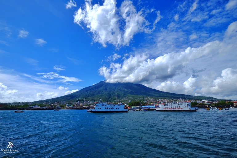 Kota Ternate & Gn.Gamalama. Sumber: Koleksi pribadi