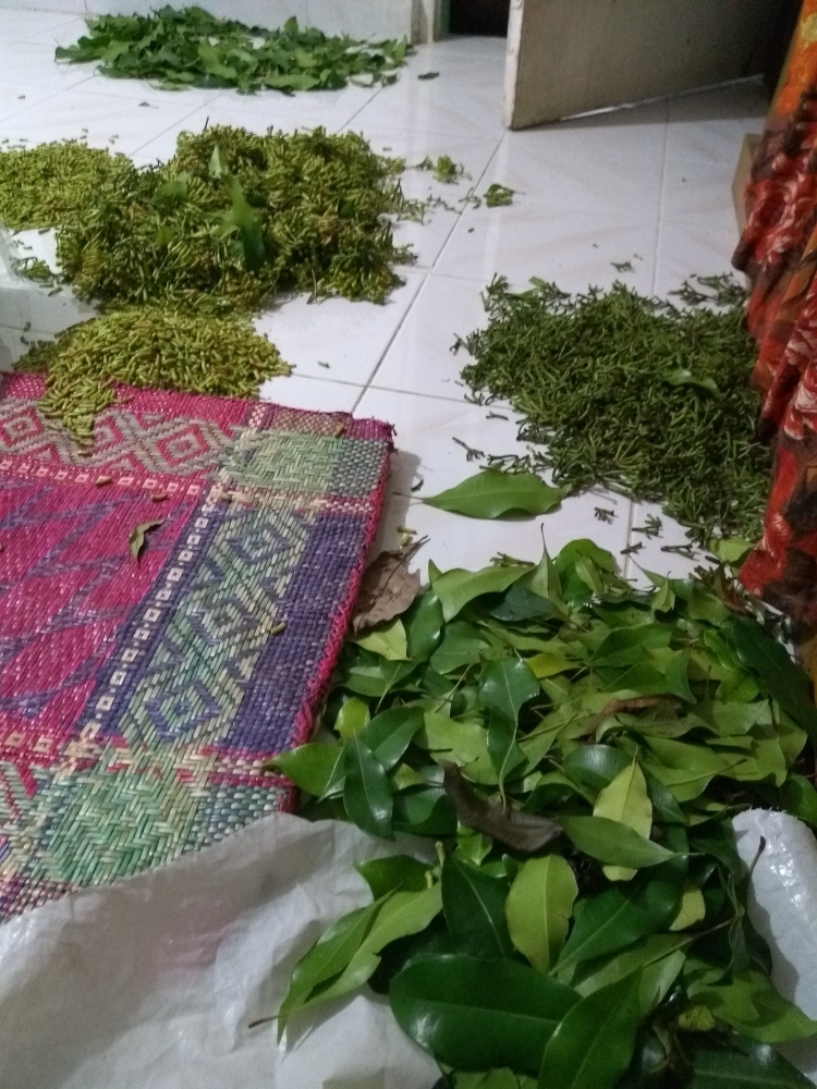 Rumah berantakan. Foto: NURSINI RAIS