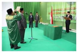 Pengambilan sumpah jabatan sebagai Rektor IAIN Ternate oleh Menteri Agama Suryadarma Ali/dok.istimewa