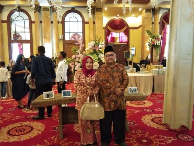 omjay bersama istri tercinta