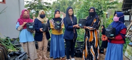 Foto bersama Kelompok Wanita Tani Desa Madiredo